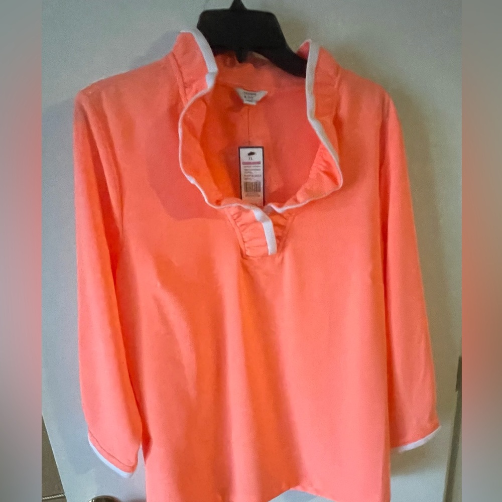 Crown & Ivy top